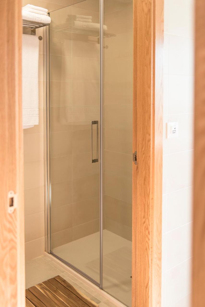 Albergue "La Yalga" Queruas Exteriör bild